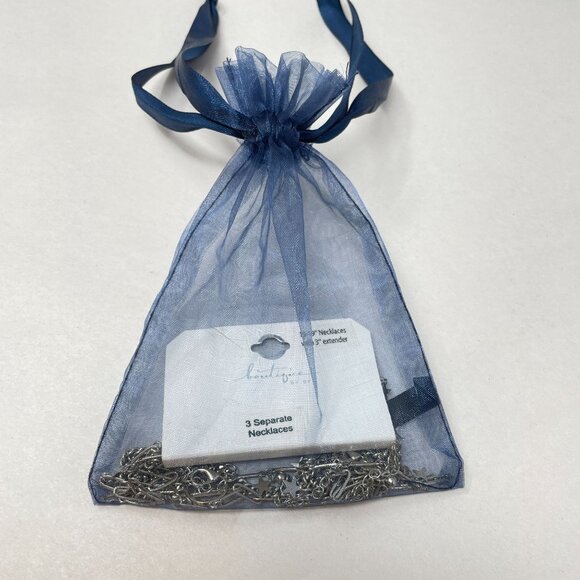 BKE Buckle Necklace Set of 3 Silver-Tone Necklaces Chains Celestial Stars - Picture 9 of 9